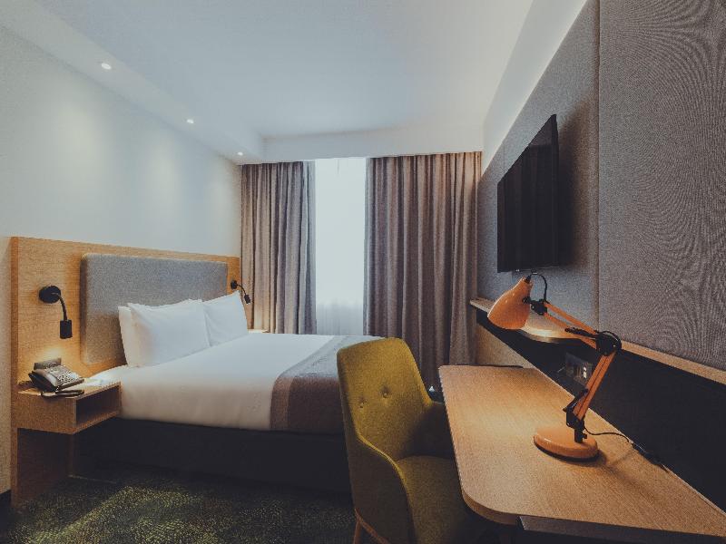 Holiday Inn Skopje image