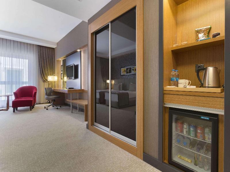 Ramada Plaza By Wyndham Izmit image