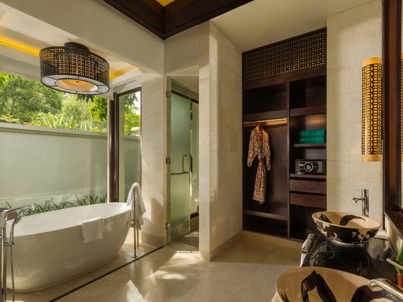Banyan Tree Lang Co image