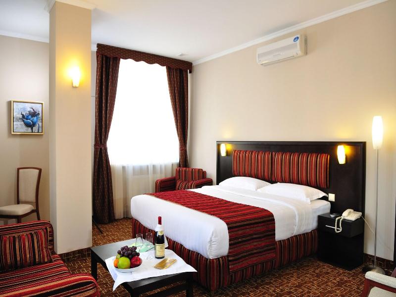 Oasis Inn image