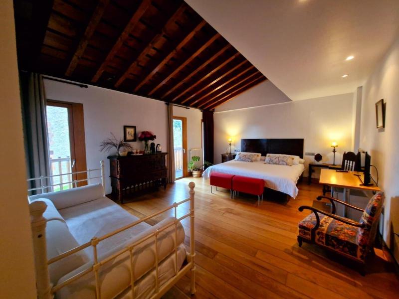 Posada Los Calderones image
