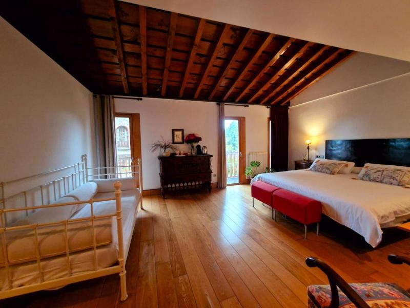 Posada Los Calderones image