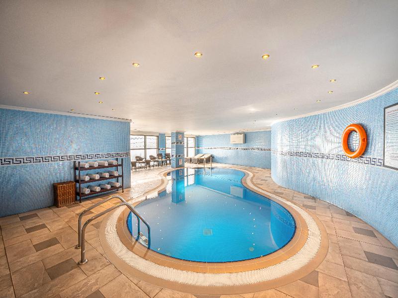 Central Hotel Doha by IHG image