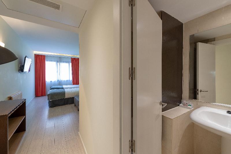 Apartamentos Recoletos image