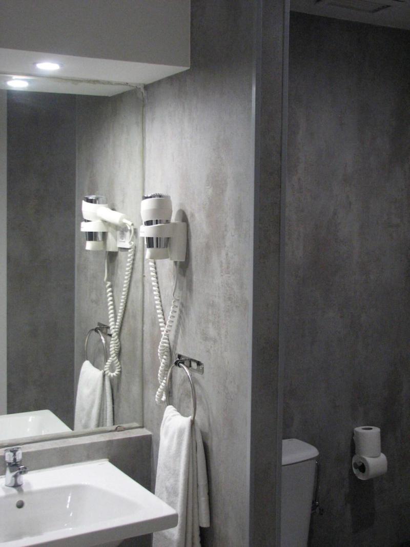 Apartamentos Recoletos image