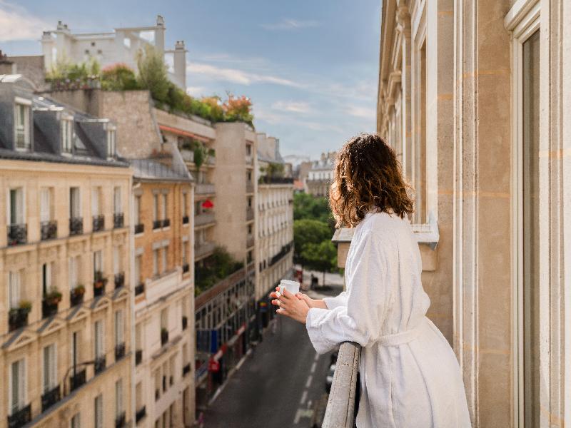 Crowne Plaza Paris Republique image