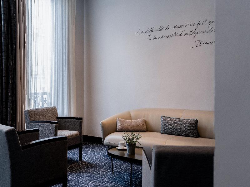 Crowne Plaza Paris Republique image