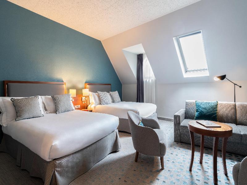 Crowne Plaza Paris Republique image