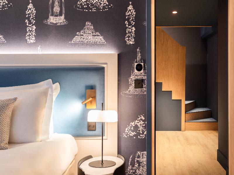 Crowne Plaza Paris Republique image
