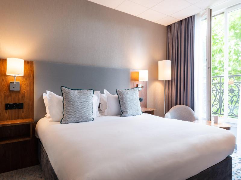 Crowne Plaza Paris Republique image
