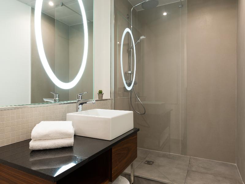 Crowne Plaza Paris Republique image