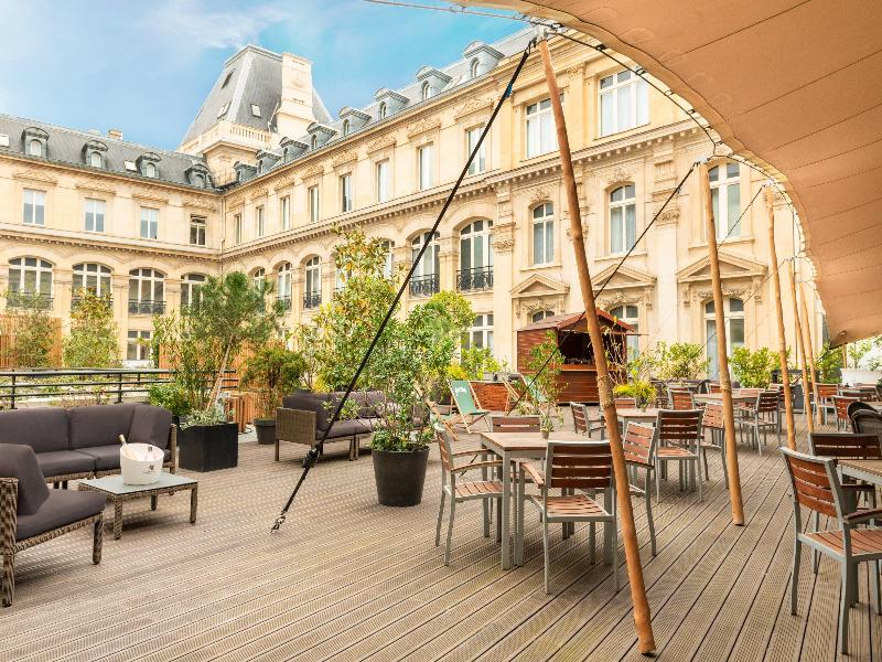 Crowne Plaza Paris Republique image