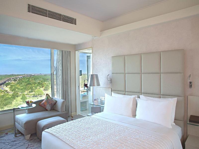 Le Meridien Gurgaon image