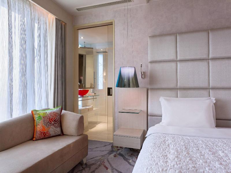 Le Meridien Gurgaon image