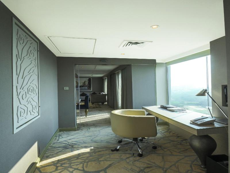 Le Meridien Gurgaon image