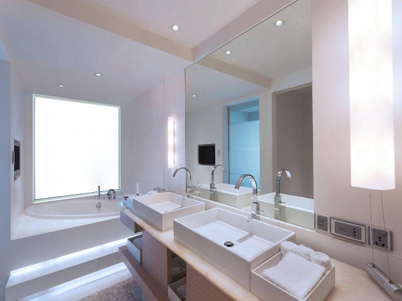 Le Meridien Gurgaon image