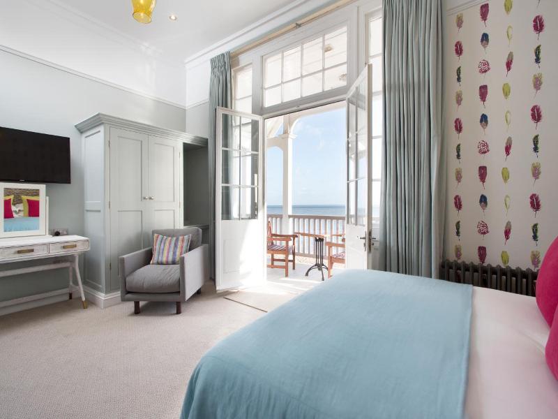 Royal Hotel image