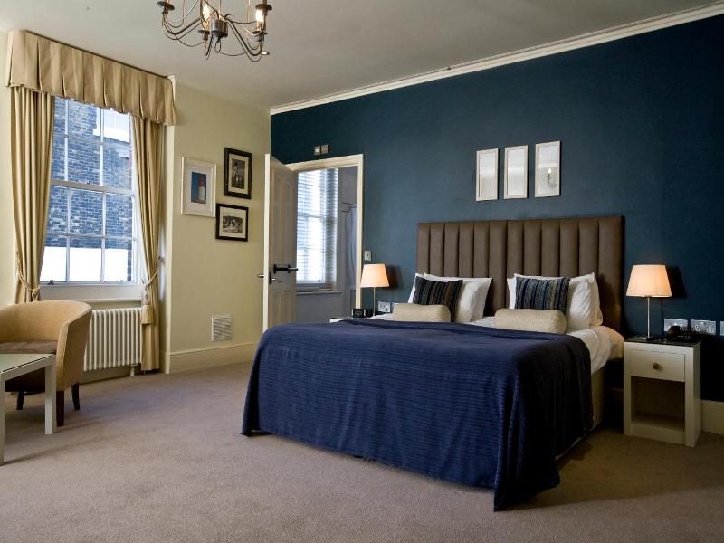 Royal Hotel image