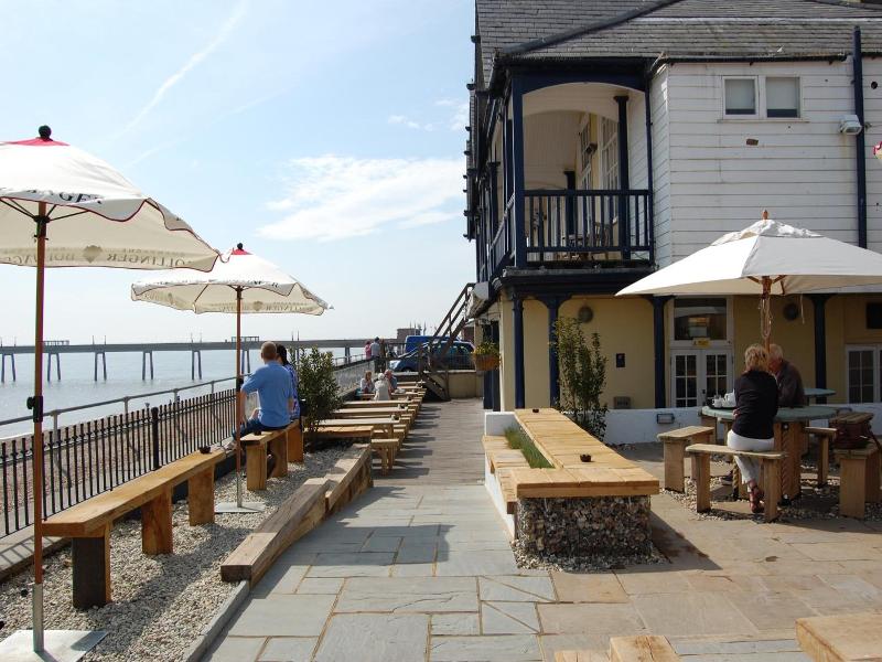 Royal Hotel image