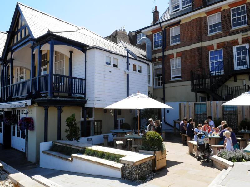 Royal Hotel image