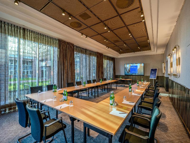 Radisson Blu Senator Hotel image