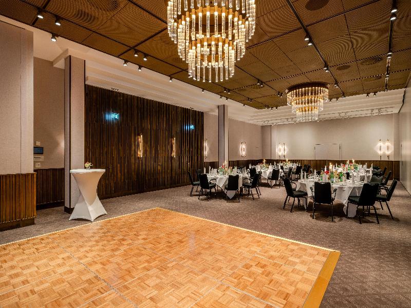 Radisson Blu Senator Hotel image