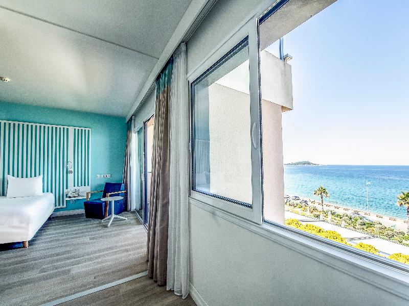 Radisson Blu Resort & Spa Ajaccio Bay image
