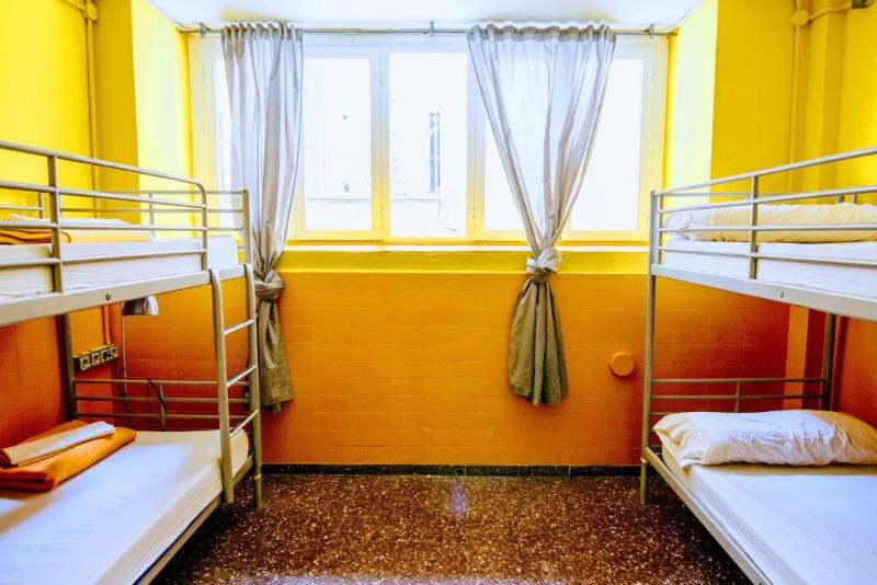 Onefam Les Corts image