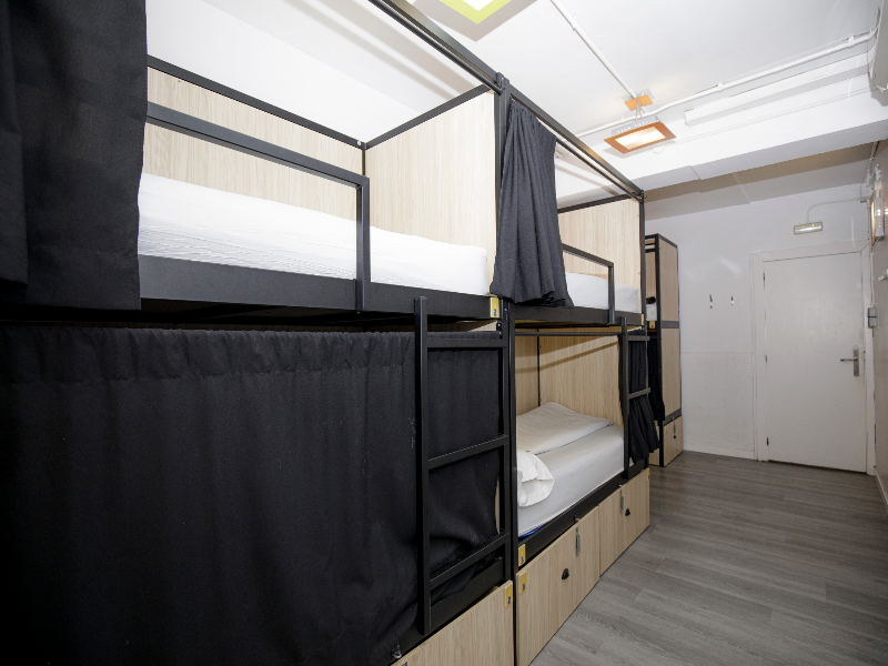Onefam Les Corts image