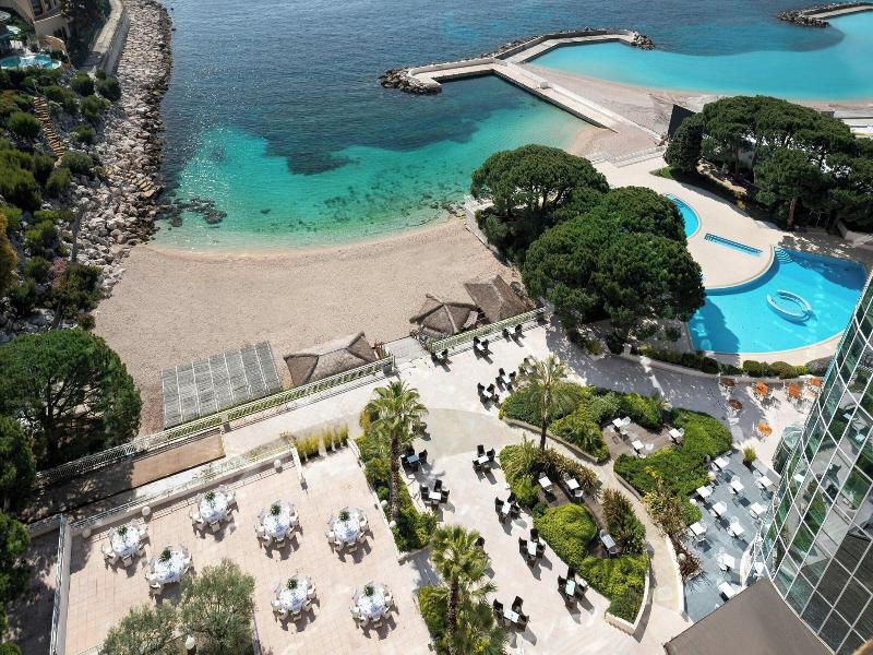 Le Meridien Beach Plaza image