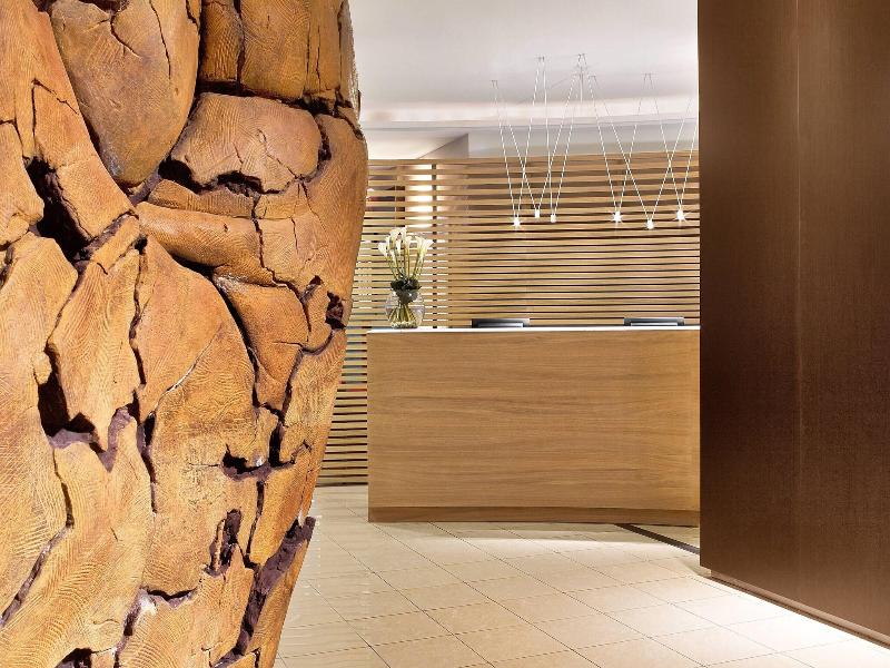 Le Meridien Beach Plaza image