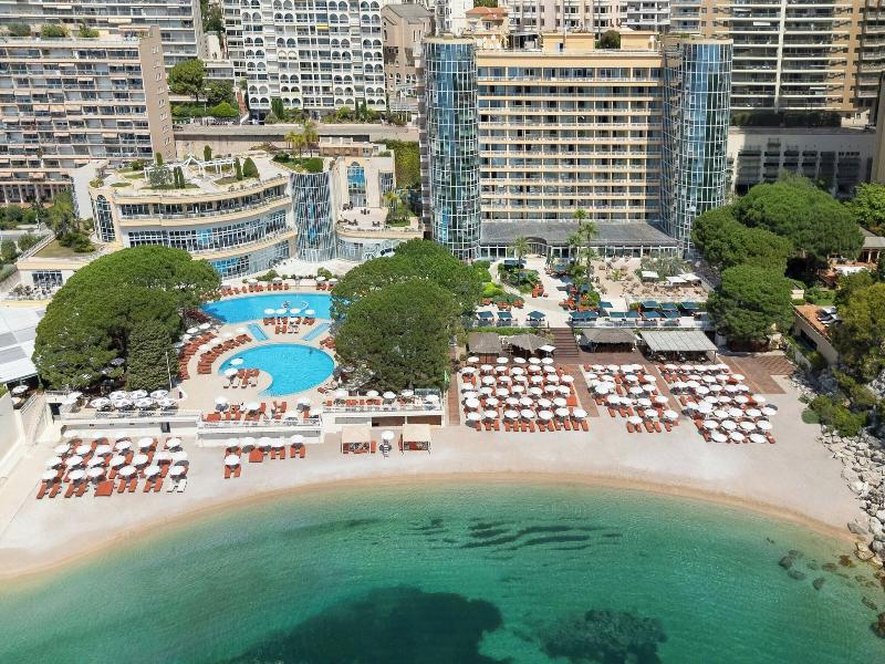 Le Meridien Beach Plaza image