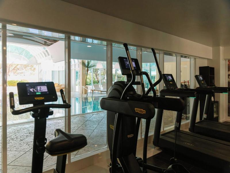 Le Meridien Beach Plaza image