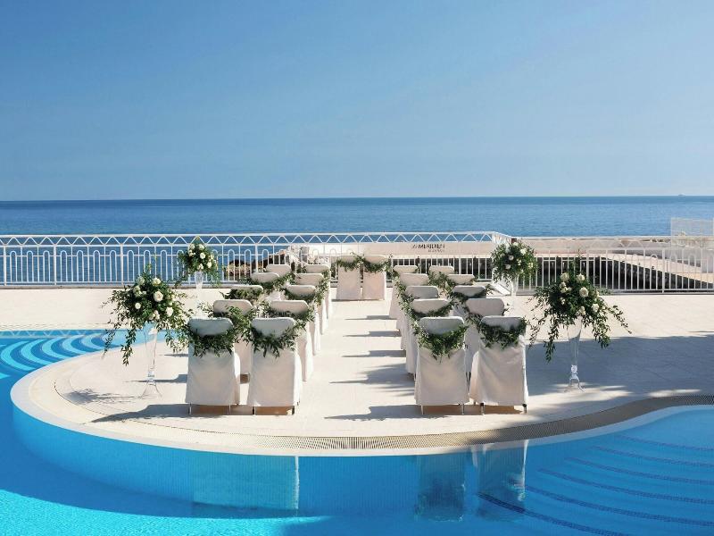Le Meridien Beach Plaza image