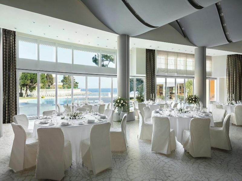 Le Meridien Beach Plaza image