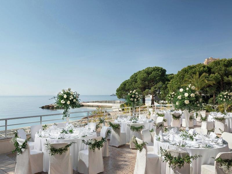 Le Meridien Beach Plaza image