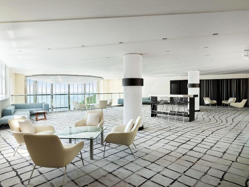 Le Meridien Beach Plaza image