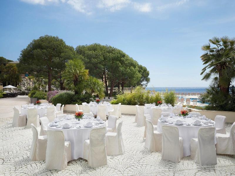 Le Meridien Beach Plaza image