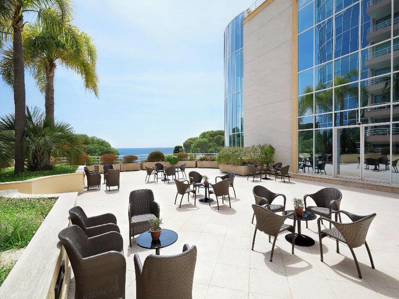 Le Meridien Beach Plaza image