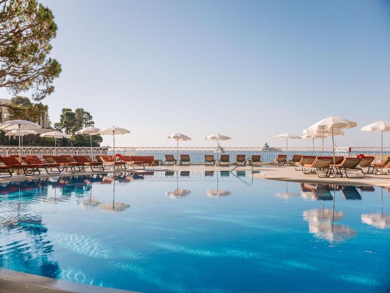 Le Meridien Beach Plaza image
