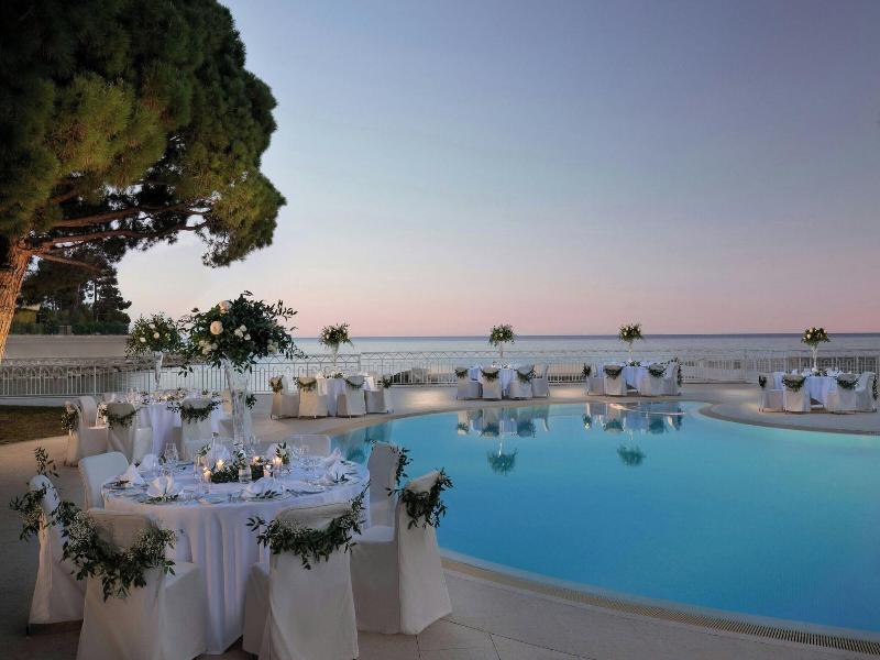 Le Meridien Beach Plaza image
