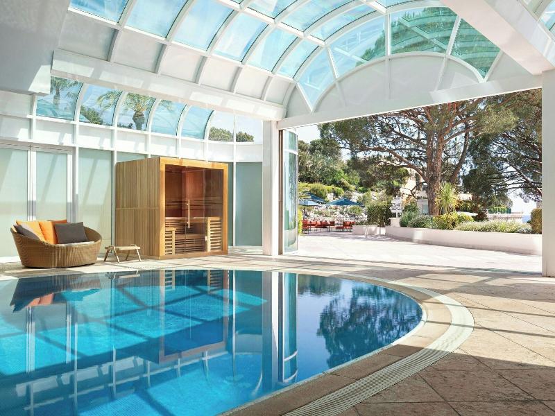 Le Meridien Beach Plaza image