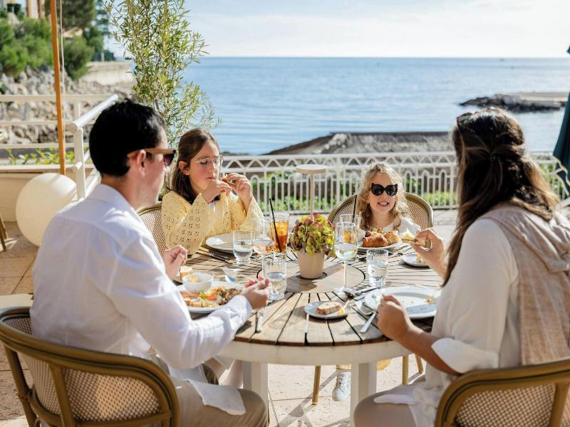 Le Meridien Beach Plaza image