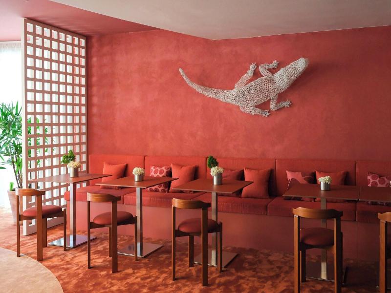 Le Meridien Beach Plaza image