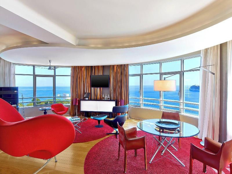 Le Meridien Beach Plaza image