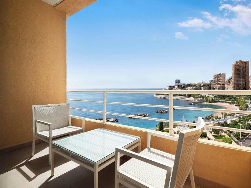 Le Meridien Beach Plaza image