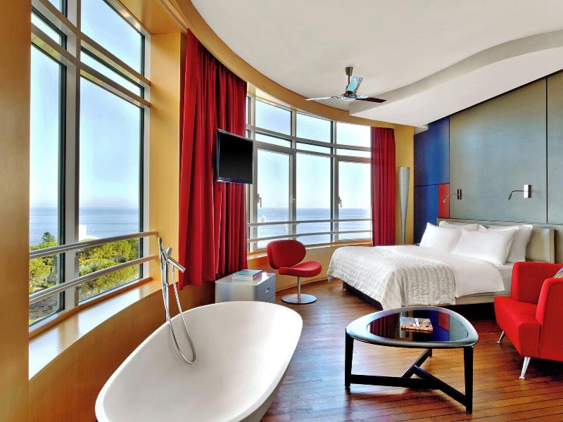 Le Meridien Beach Plaza image