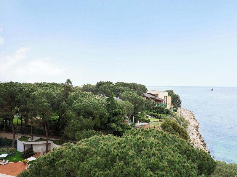Le Meridien Beach Plaza image