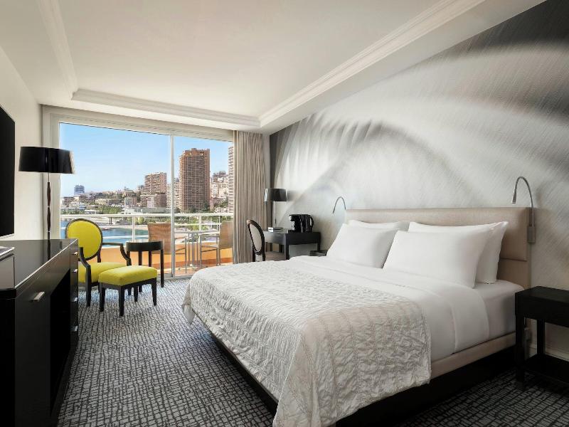 Le Meridien Beach Plaza image