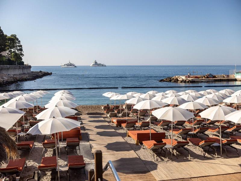 Le Meridien Beach Plaza image